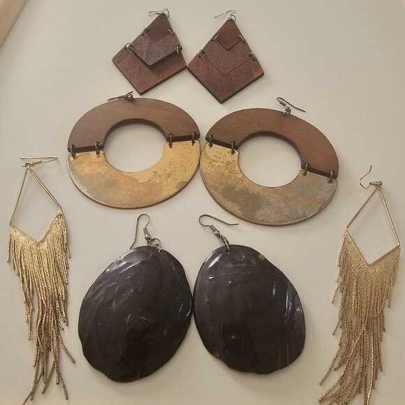 Four Pairs of Earrings: Gold and Brown - Picture 1 of 8